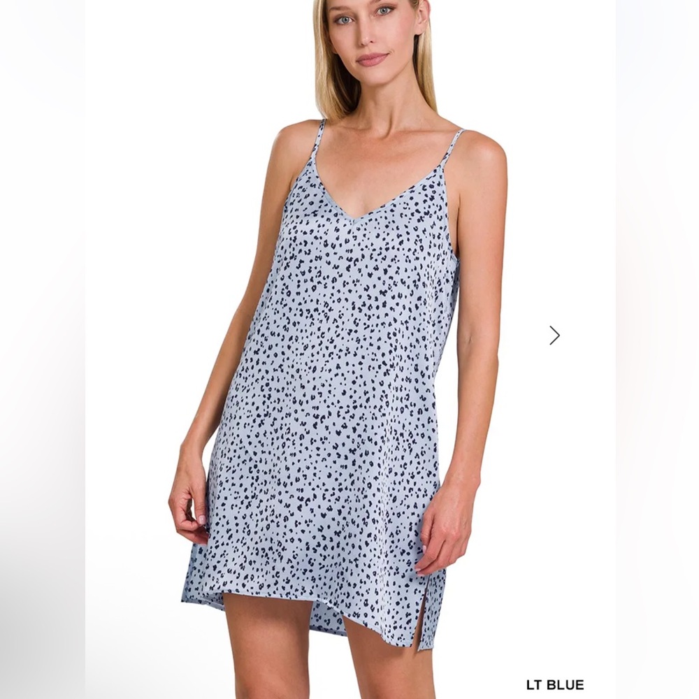 Zenana Outfitters Leopard Print Satin VNeck Cami Tunic Dress/Chemise, Blue, Sz S